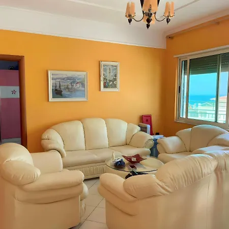 Durres Beachfront Penthouse شقة *