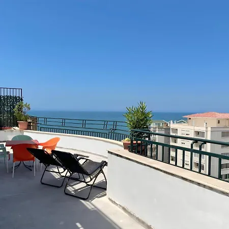شقة Durres Beachfront Penthouse *