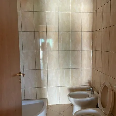 Durres Beachfront Penthouse شقة *